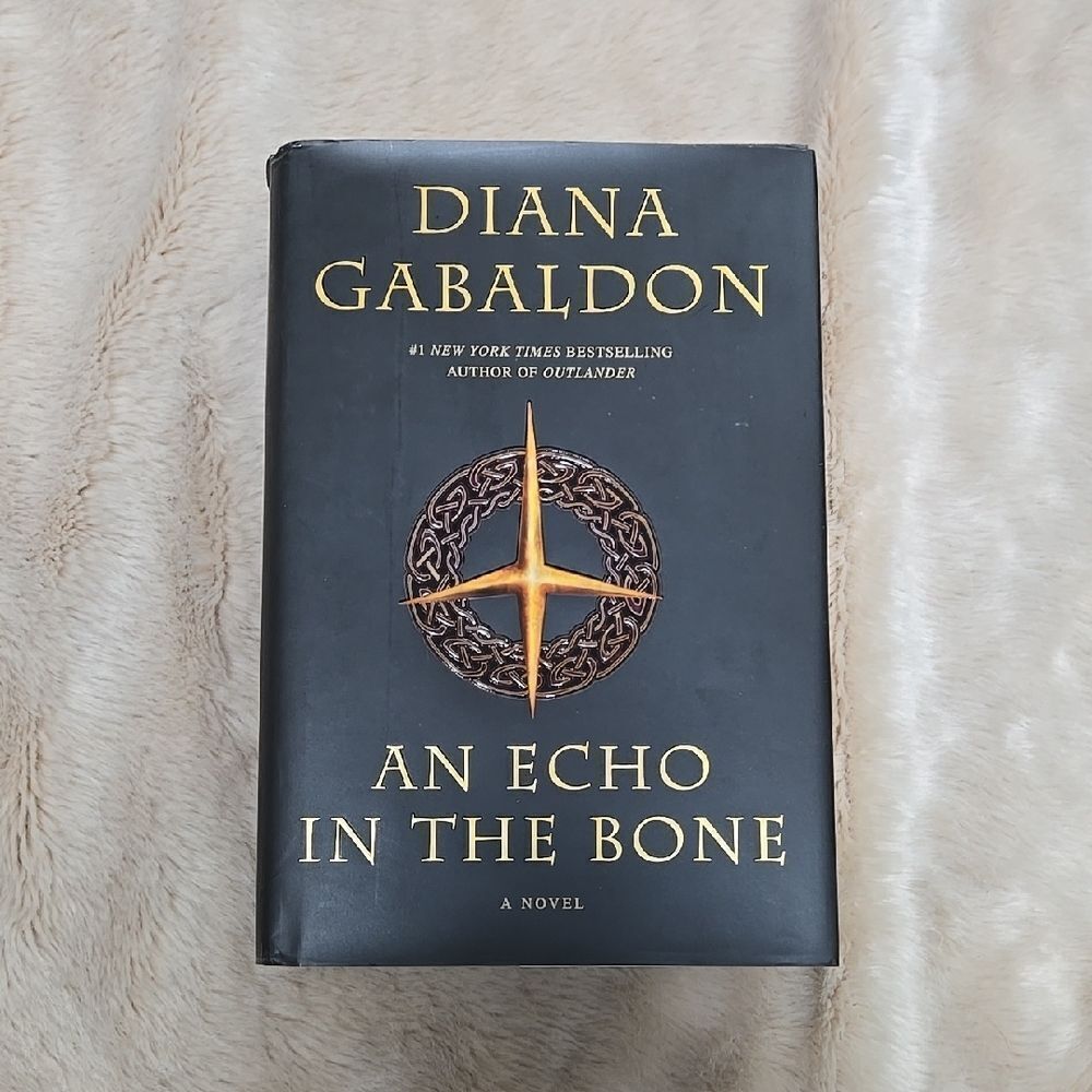 Diana Gabaldon 'An Echo in the Bone' Hardcover Book